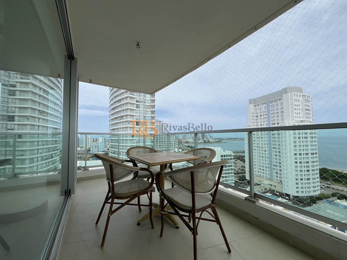 Apartamento ID.13 - Amplio apartamento en venta en torre con servicios 