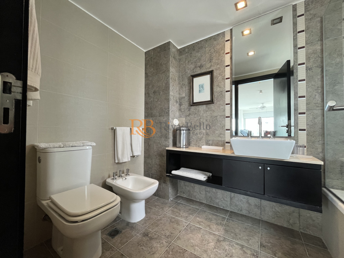 Apartamento ID.13 - Amplio apartamento en venta en torre con servicios 