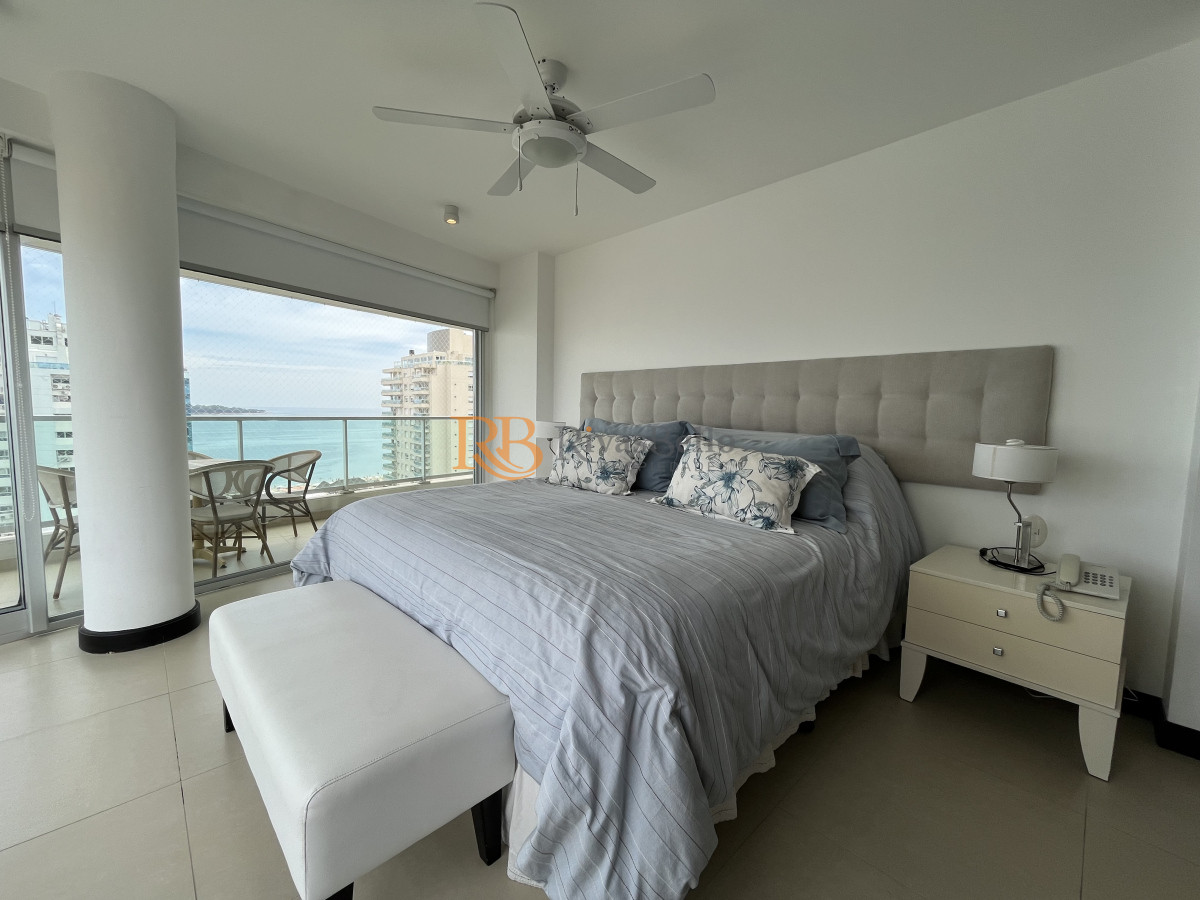 Apartamento ID.13 - Amplio apartamento en venta en torre con servicios 