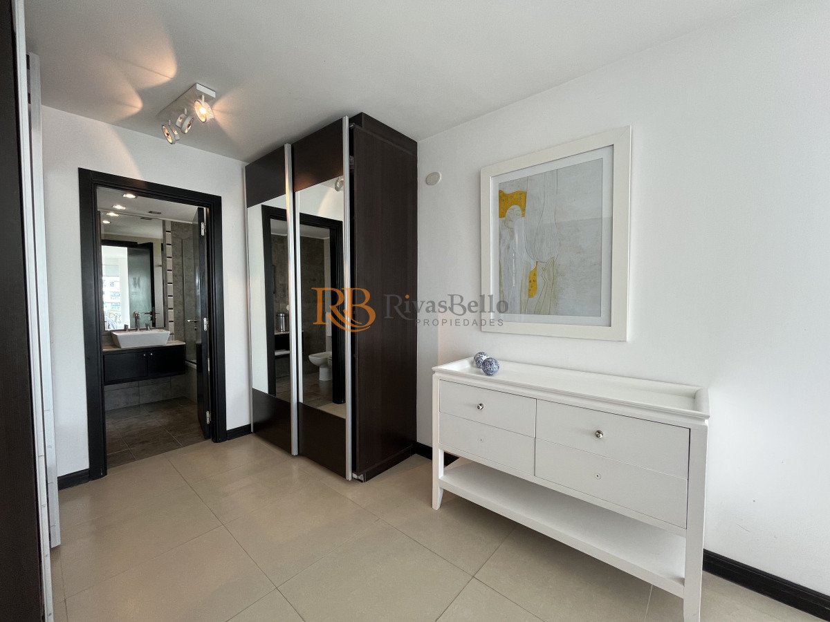 Apartamento ID.13 - Amplio apartamento en venta en torre con servicios 