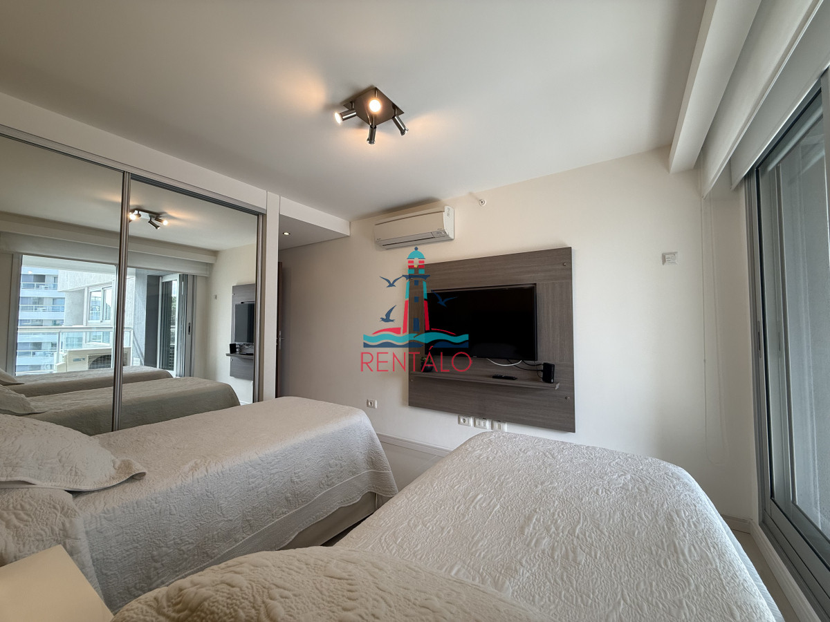 Apartamento ID.40 - Apartamento en venta de 2 dormitorios Punta del Este Look Brava