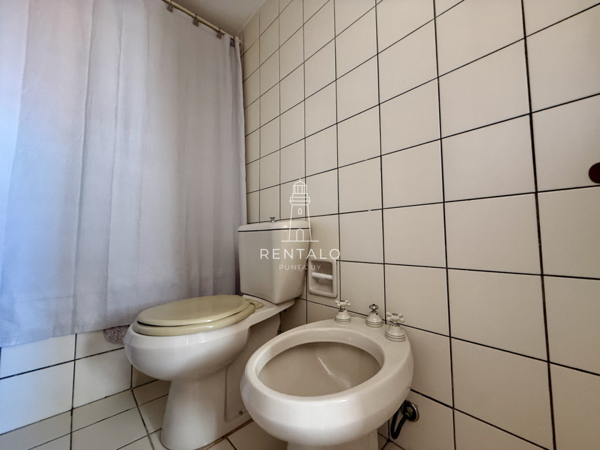 Apartamento ID.102 - Apartamento de 3 dormitorios en venta Punta del Este, playa mansa