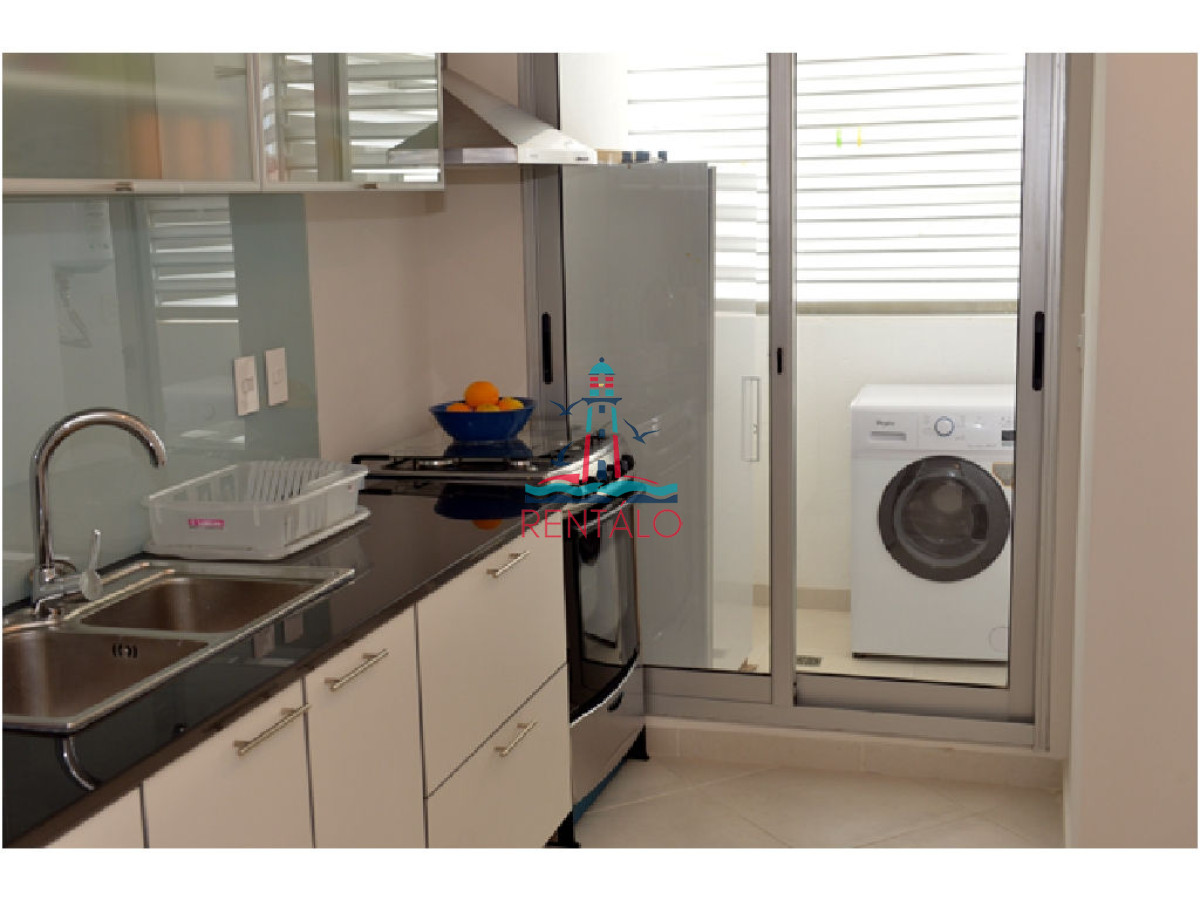 Apartamento ID.81 - Apartamento en venta 3 dormitorios en Punta del Este, sobre Roosevelt 