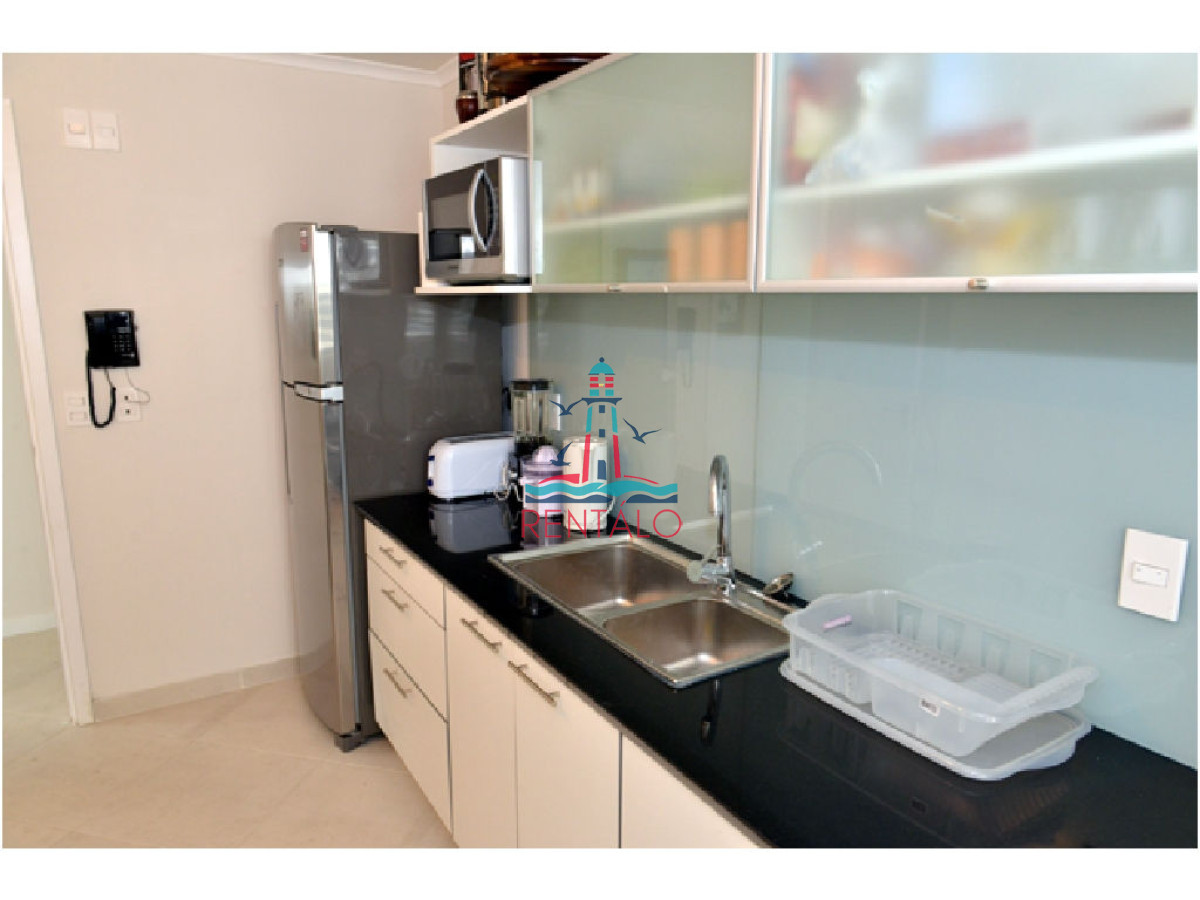 Apartamento ID.81 - Apartamento en venta 3 dormitorios en Punta del Este, sobre Roosevelt 