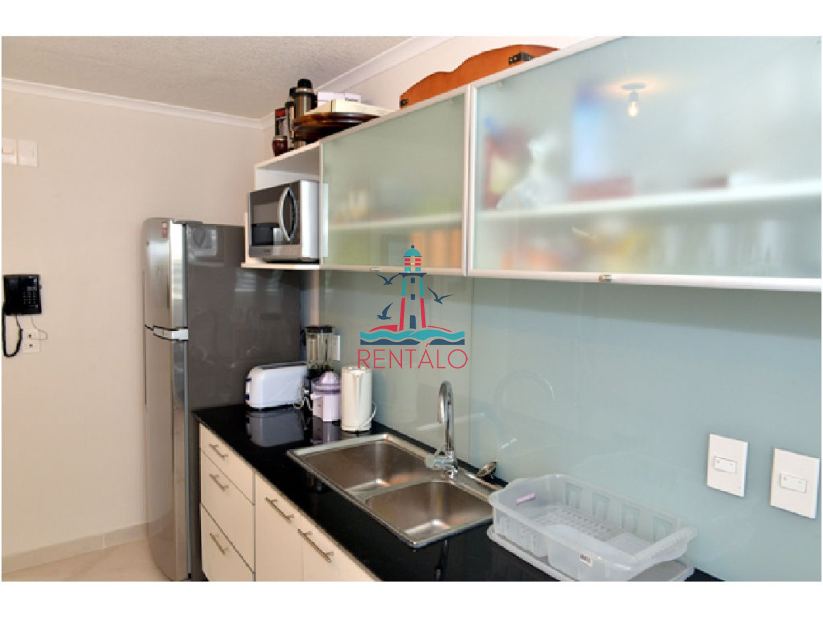 Apartamento ID.81 - Apartamento en venta 3 dormitorios en Punta del Este, sobre Roosevelt 
