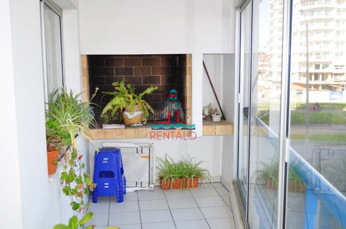 Apartamento ID.102 - Apartamento de 3 dormitorios en venta Punta del Este, playa mansa