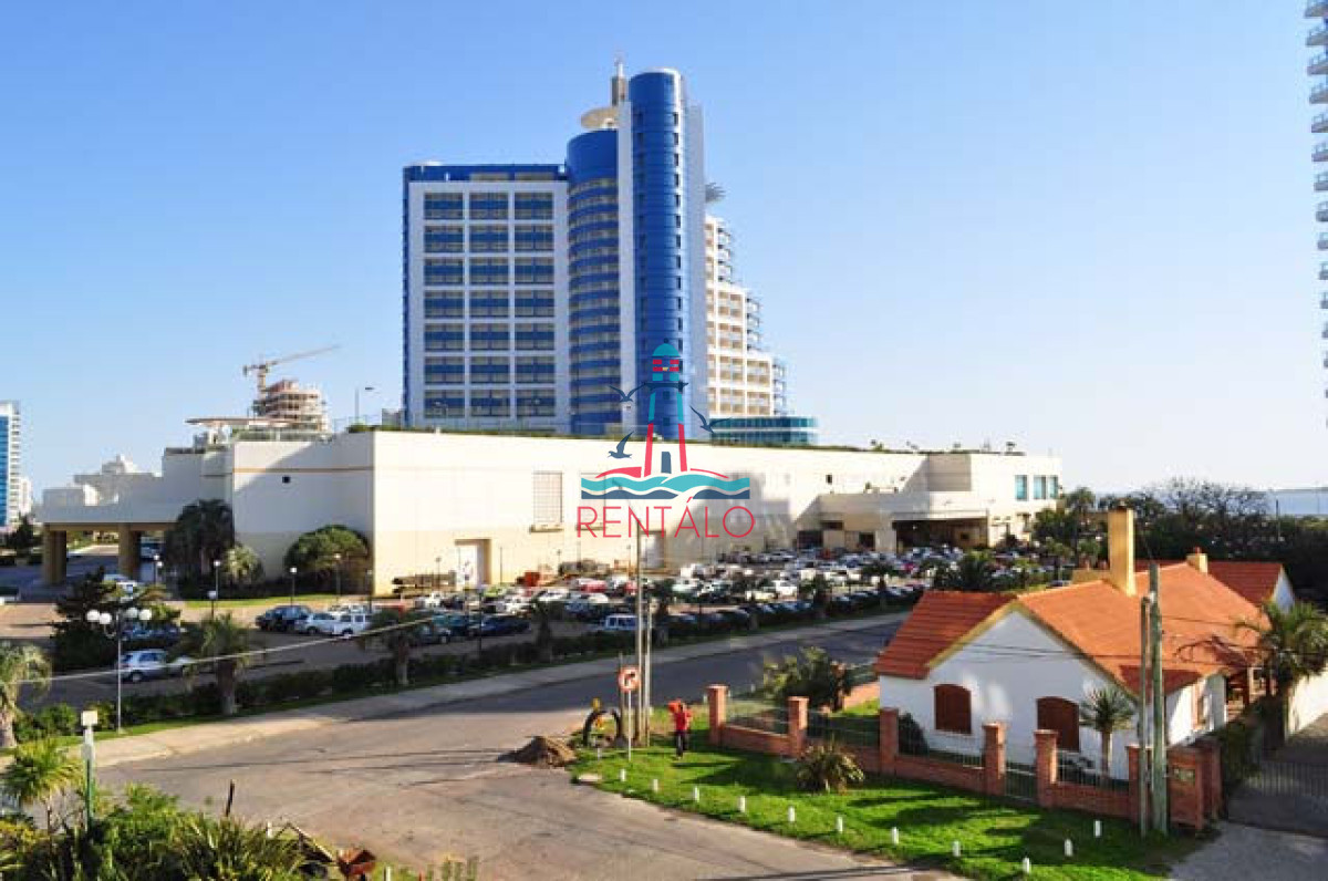 Apartamento ID.102 - Apartamento de 3 dormitorios en venta Punta del Este, playa mansa
