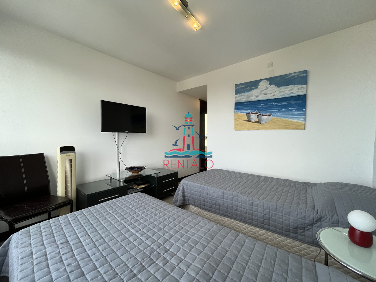 Apartamento ID.67 - Apartamento en venta 3 dormitorios en Punta del Este, playa mansa