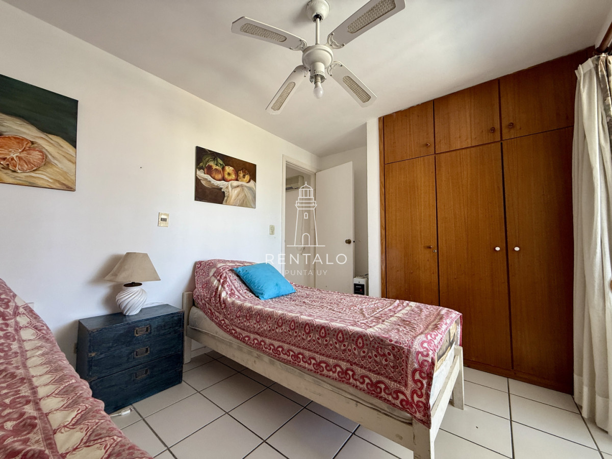 Apartamento ID.102 - Apartamento de 3 dormitorios en venta Punta del Este, playa mansa