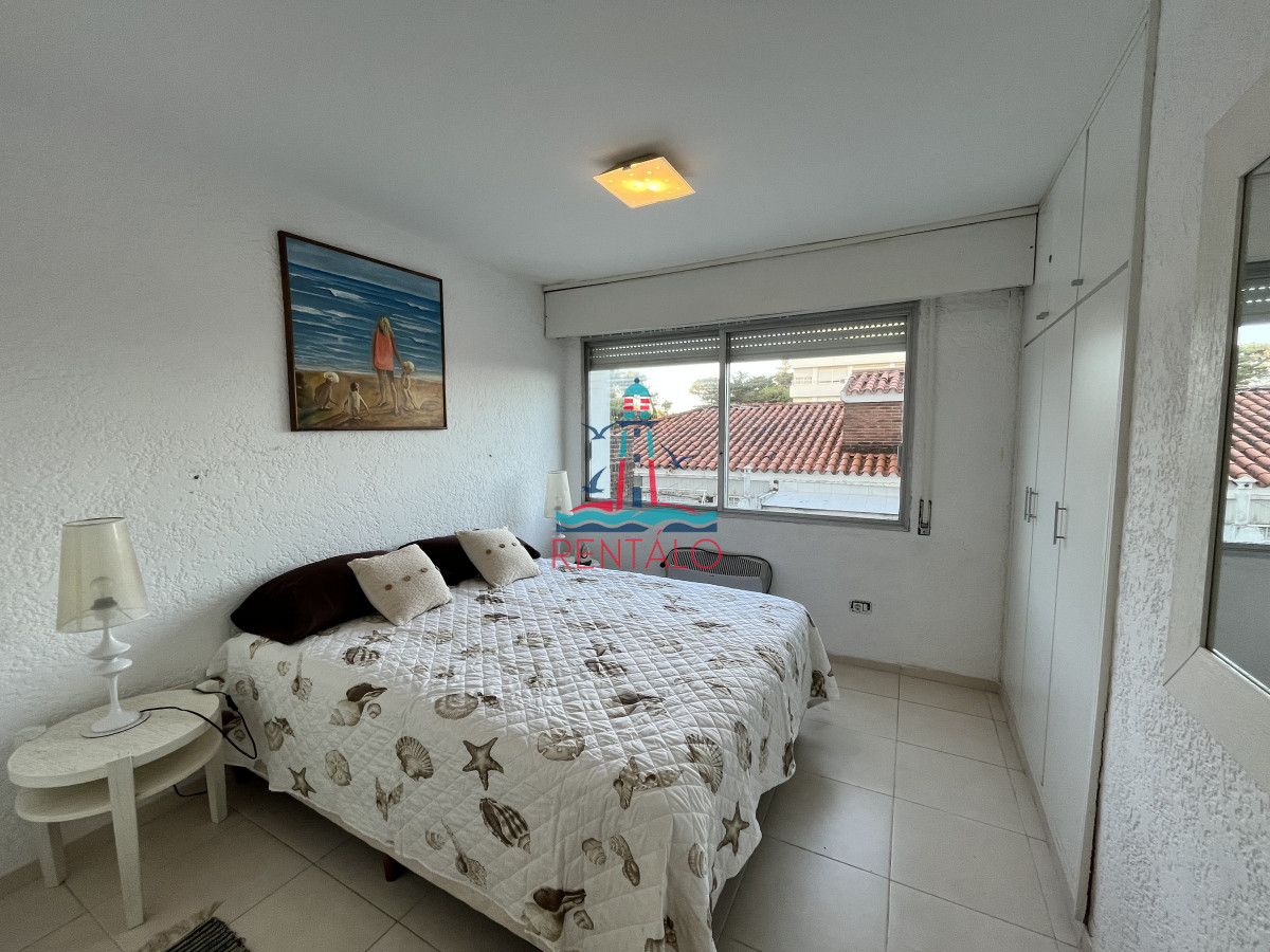 Apartamento ID.691 - Apartamento en venta en Punta del este 2 dormitorios y medio OPORTUNIDAD!