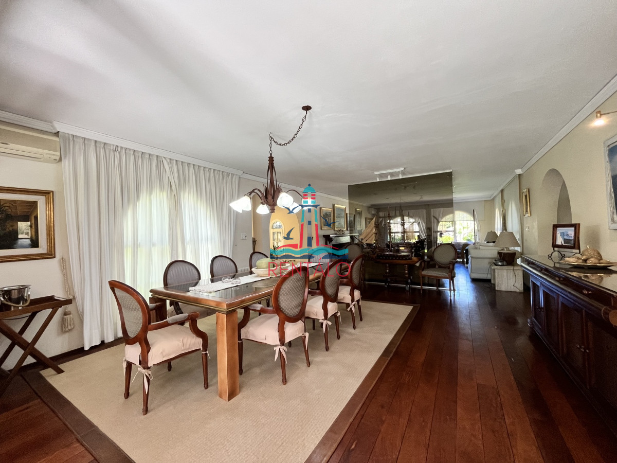 Casa ID.269 - Casa en venta 5 dormitorios en Punta del Este 