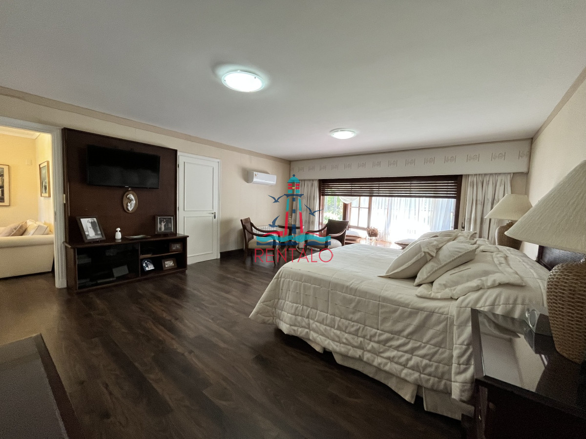 Casa ID.269 - Casa en venta 5 dormitorios en Punta del Este 