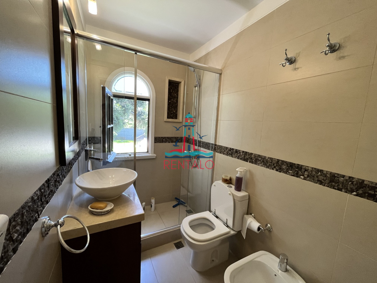 Casa ID.269 - Casa en venta 5 dormitorios en Punta del Este 