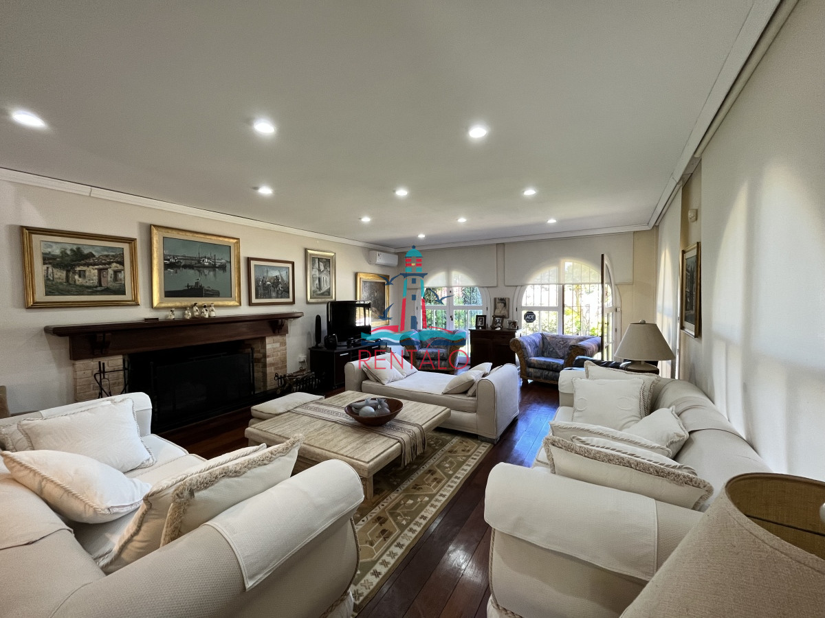Casa ID.269 - Casa en venta 5 dormitorios en Punta del Este 
