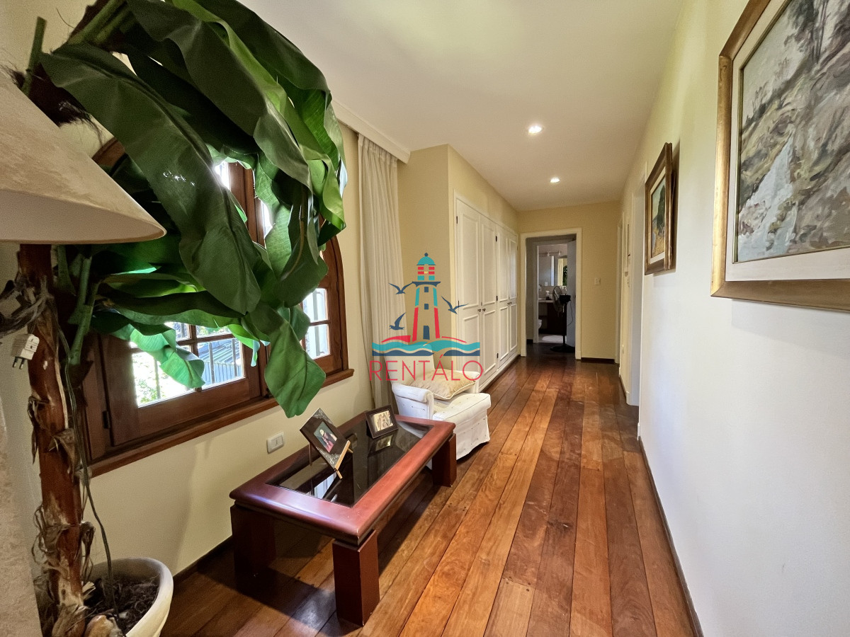 Casa ID.269 - Casa en venta 5 dormitorios en Punta del Este 