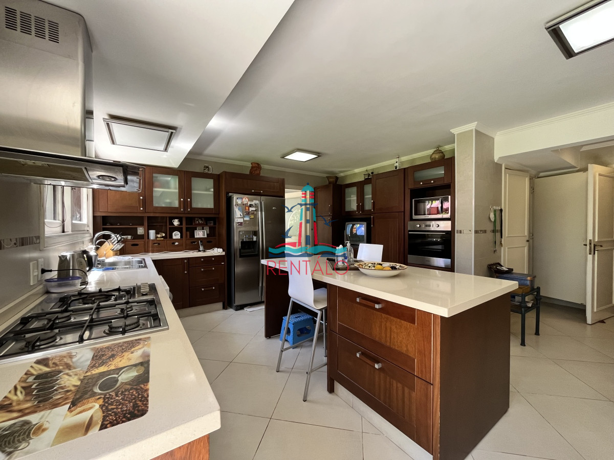 Casa ID.269 - Casa en venta 5 dormitorios en Punta del Este 