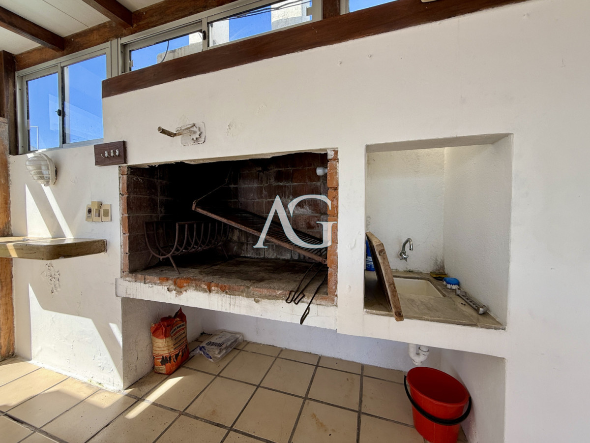 Apartamento ID.514 - Penthouse de categoría en Espigón  Rambla General Artigas