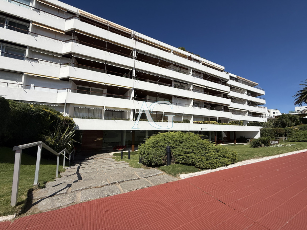 Apartamento ID.514 - Penthouse de categoría en Espigón  Rambla General Artigas