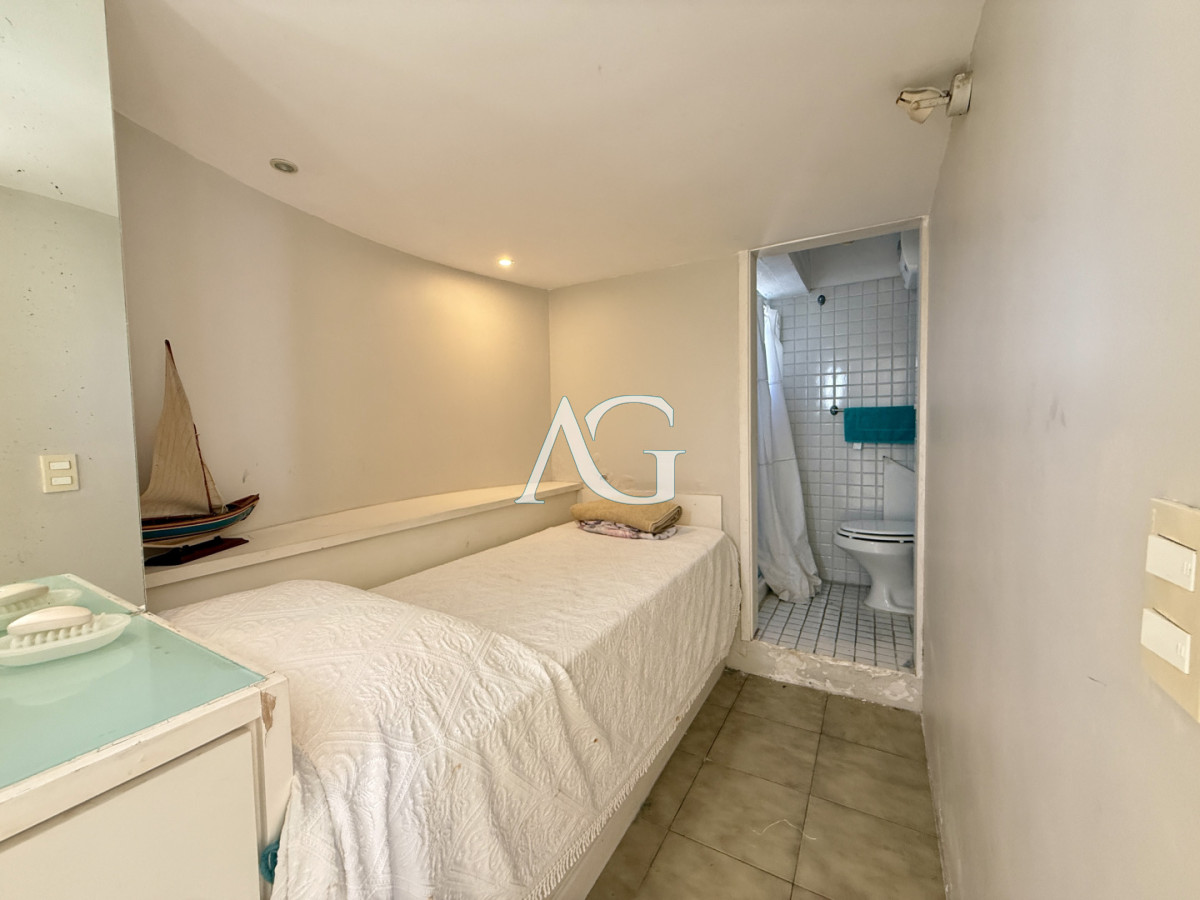 Apartamento ID.514 - Penthouse de categoría en Espigón  Rambla General Artigas