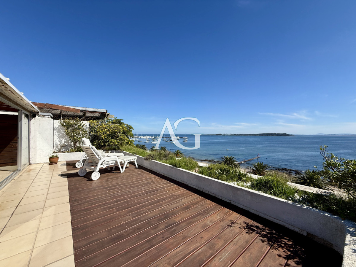 Apartamento ID.514 - Penthouse de categoría en Espigón  Rambla General Artigas