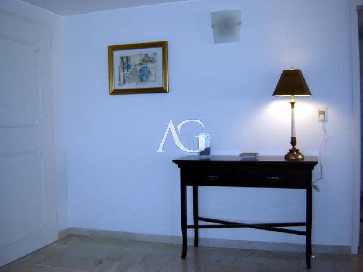 Apartamento ID.196 - Playa mansa amplia terraza 