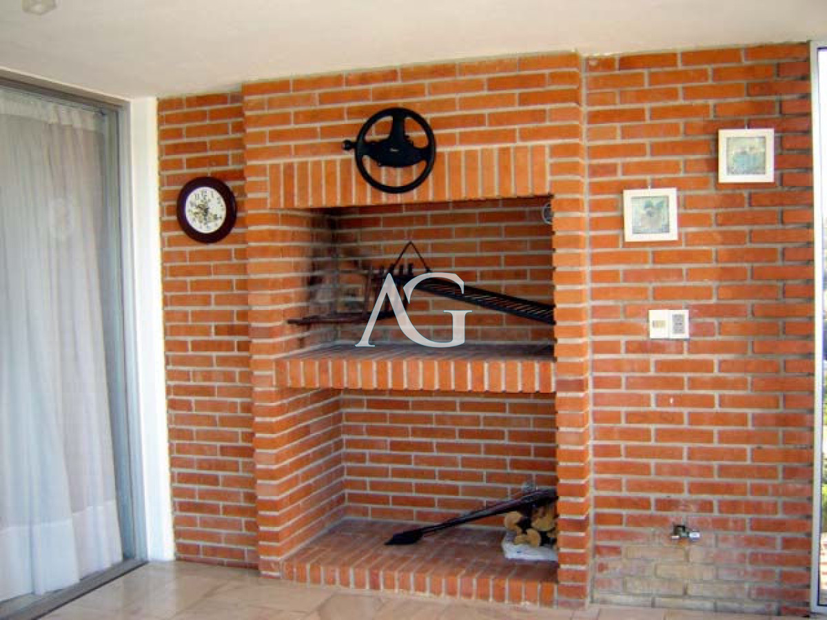 Apartamento ID.196 - Playa mansa amplia terraza 