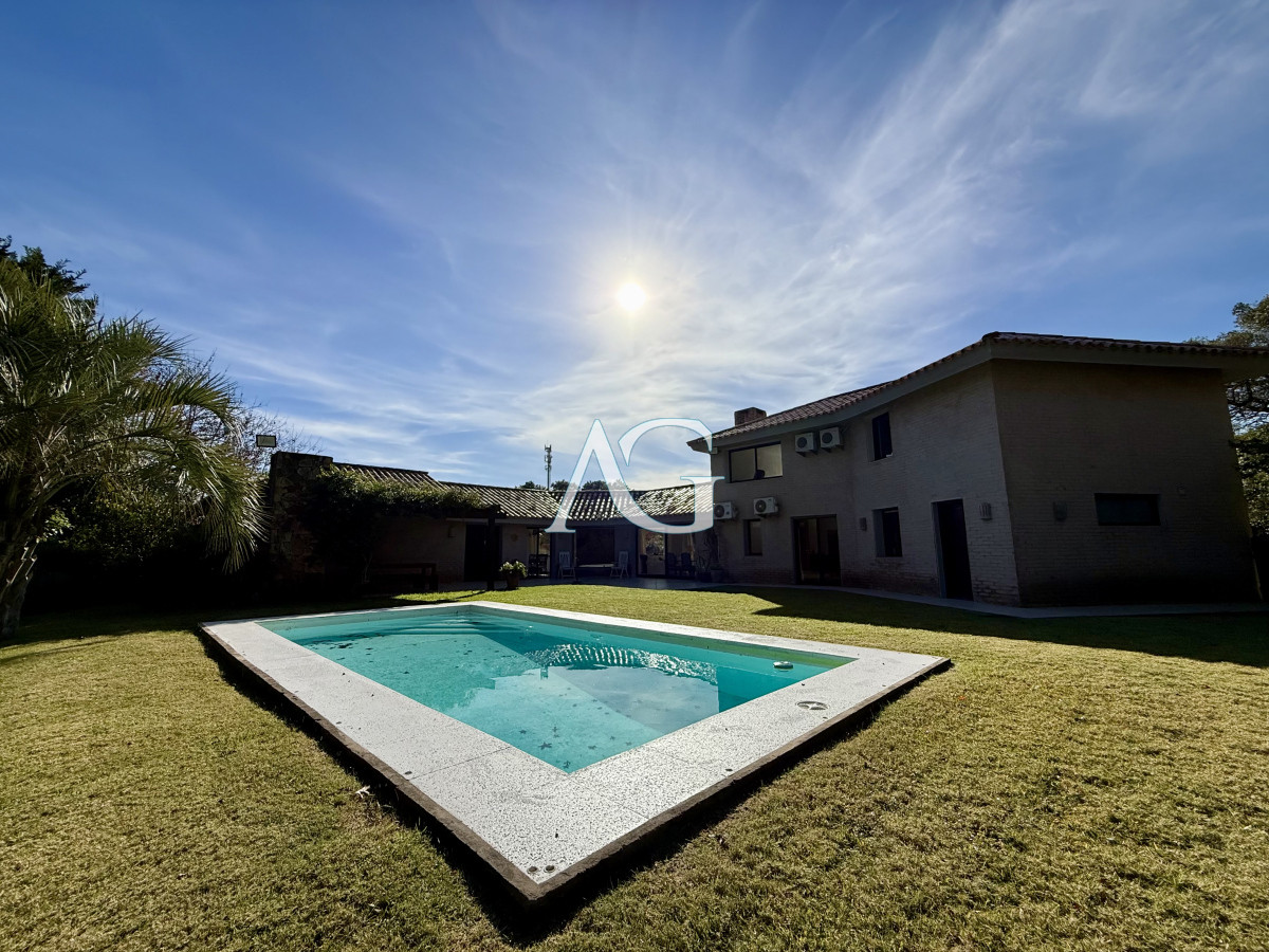 Casa ID.95 - Chalet en Rincón del Indio – A 500 metros del mar
