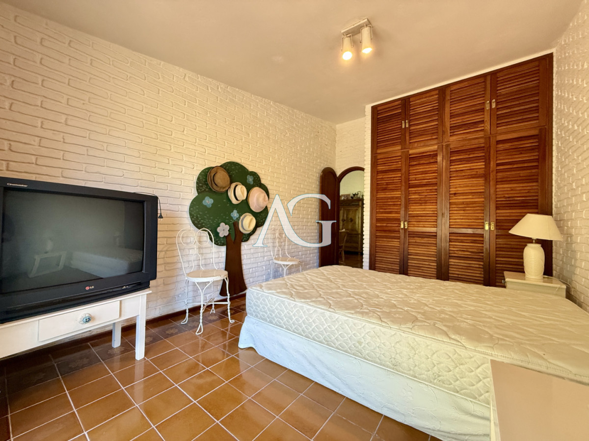 Casa ID.368 - Imponente chalet en venta sobre Av. del Mar  Exclusividad, confort y naturaleza