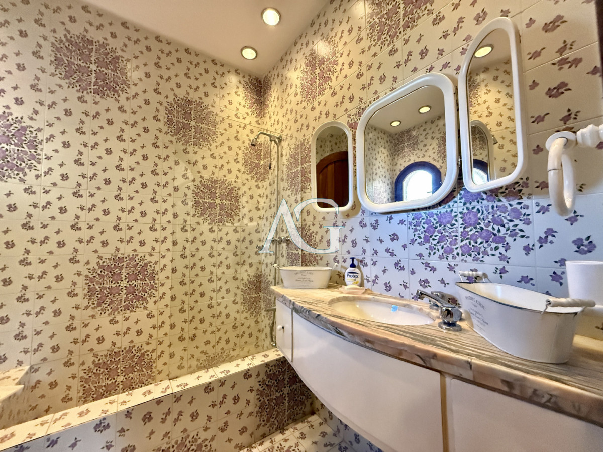 Casa ID.368 - Imponente chalet en venta sobre Av. del Mar  Exclusividad, confort y naturaleza