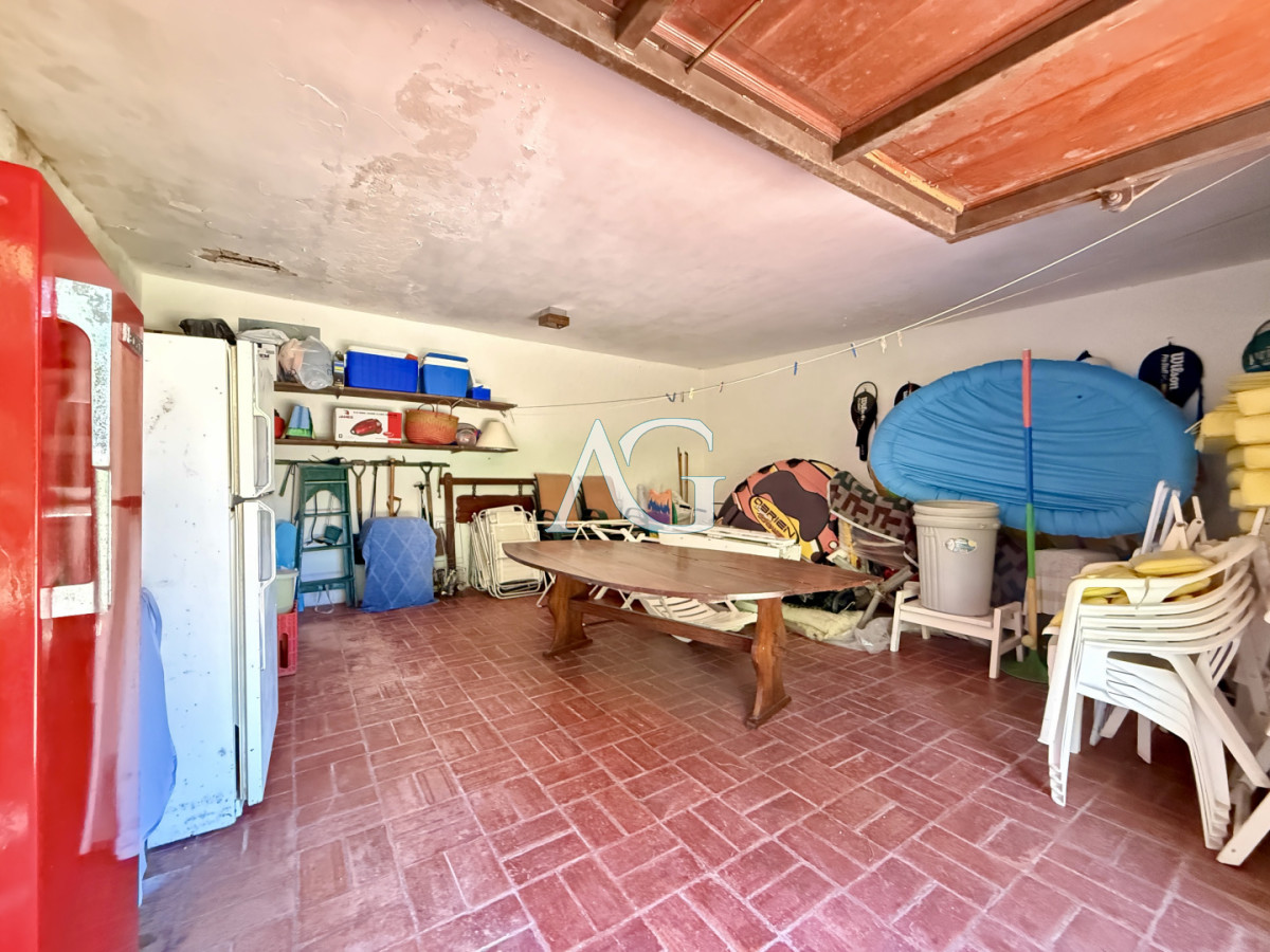 Casa ID.368 - Imponente chalet en venta sobre Av. del Mar  Exclusividad, confort y naturaleza