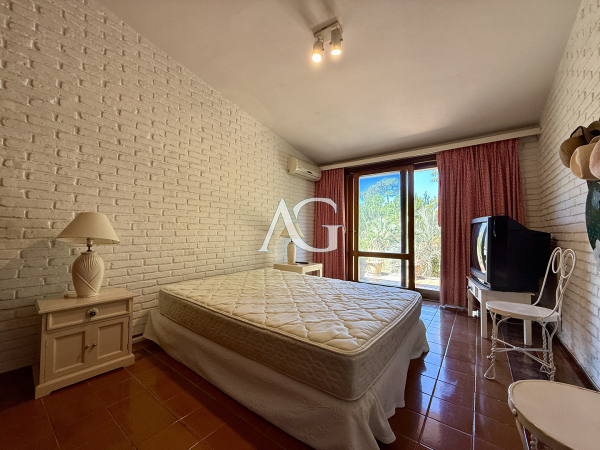 Casa ID.368 - Imponente chalet en venta sobre Av. del Mar  Exclusividad, confort y naturaleza