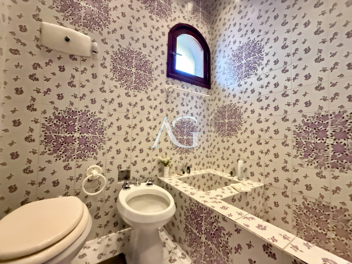 Casa ID.368 - Imponente chalet en venta sobre Av. del Mar  Exclusividad, confort y naturaleza