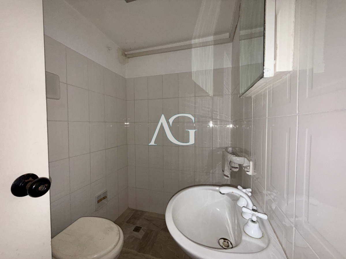 Local Comercial ID.470 - OFICINA EN VENTA  EDIFICIO MICHELANGELO