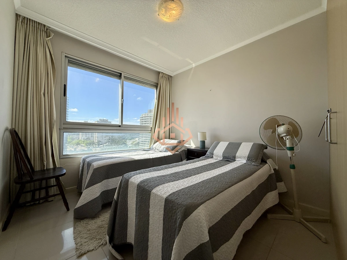 Roosevelt, Punta del Este Piso alto con Vista al Mar