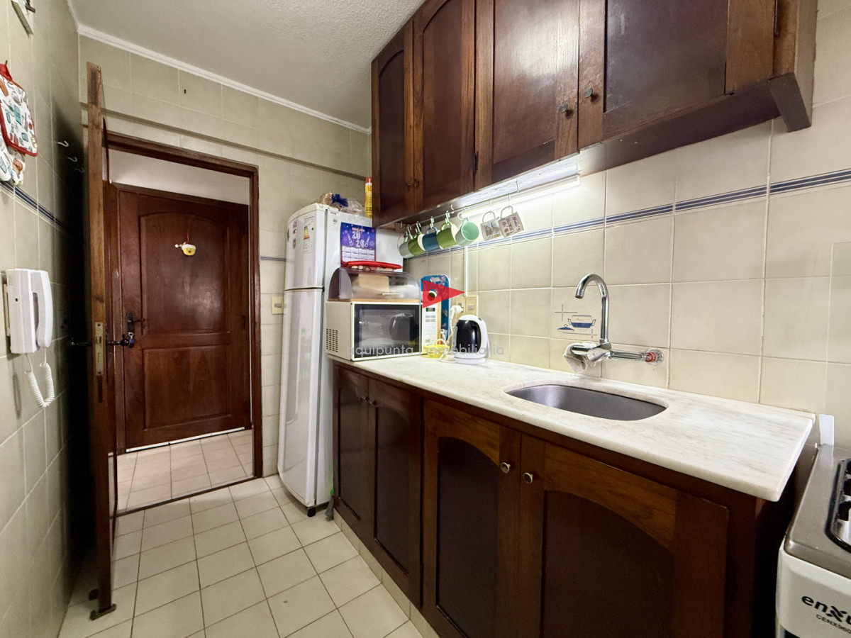 Apartamento ID.276 - Apartamento en venta en Centro Lafayette sobre la emblemática calle 24 en pleno corazón de Punta del Este