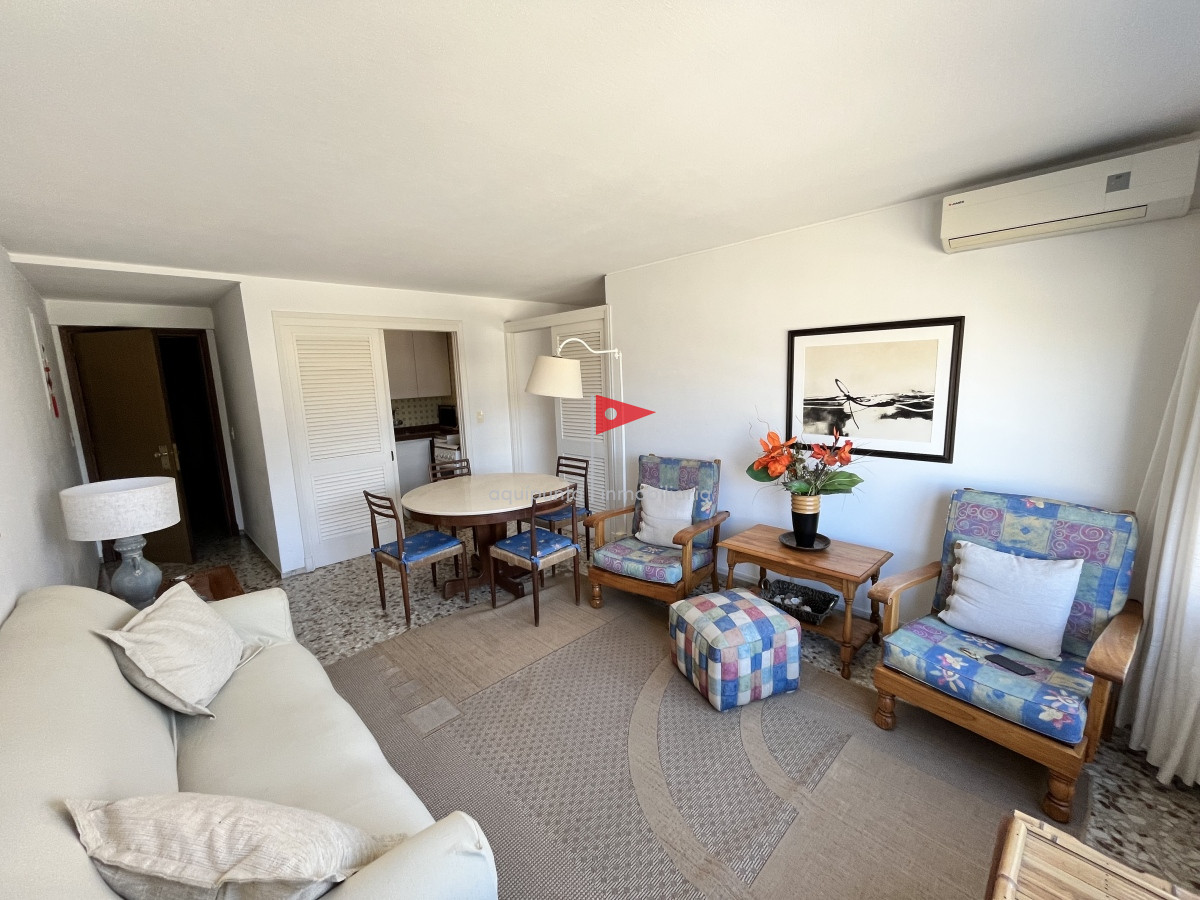 Apartamento ID.140 - Apartamento en Peninsula, 1 dormitorio  y medio 