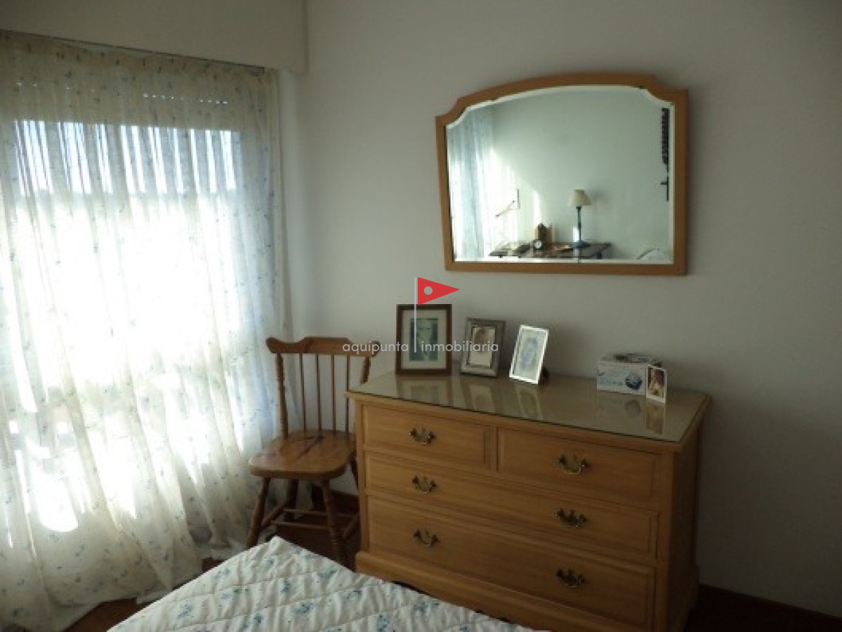 Apartamento ID.76 - Venta apartamento 3 dorm 2 baños sobre avenida Roosevelt ESCUCHA OFERTAS