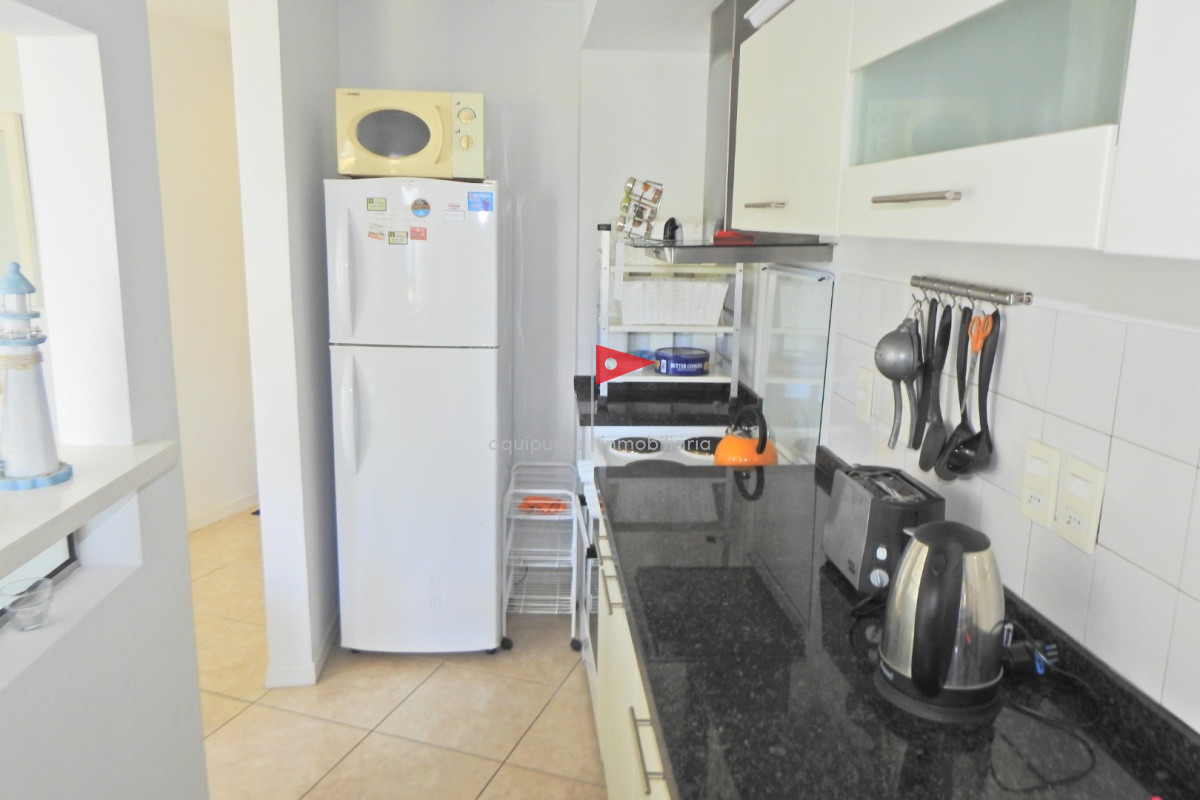 Apartamento ID.269 - Excelente Torre ubicada en la zona de la Brava a 100 metros del océano.  
