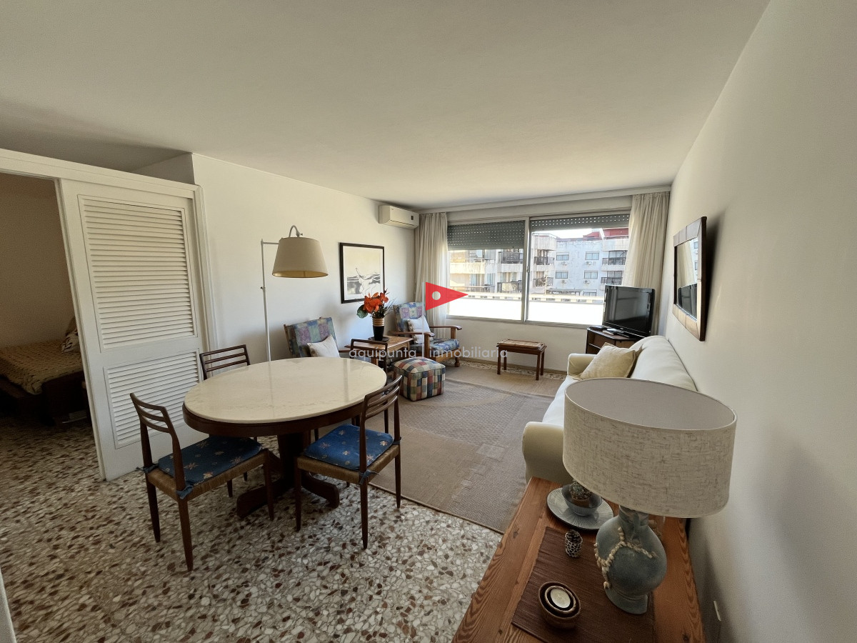 Apartamento ID.140 - Apartamento en Peninsula, 1 dormitorio  y medio 