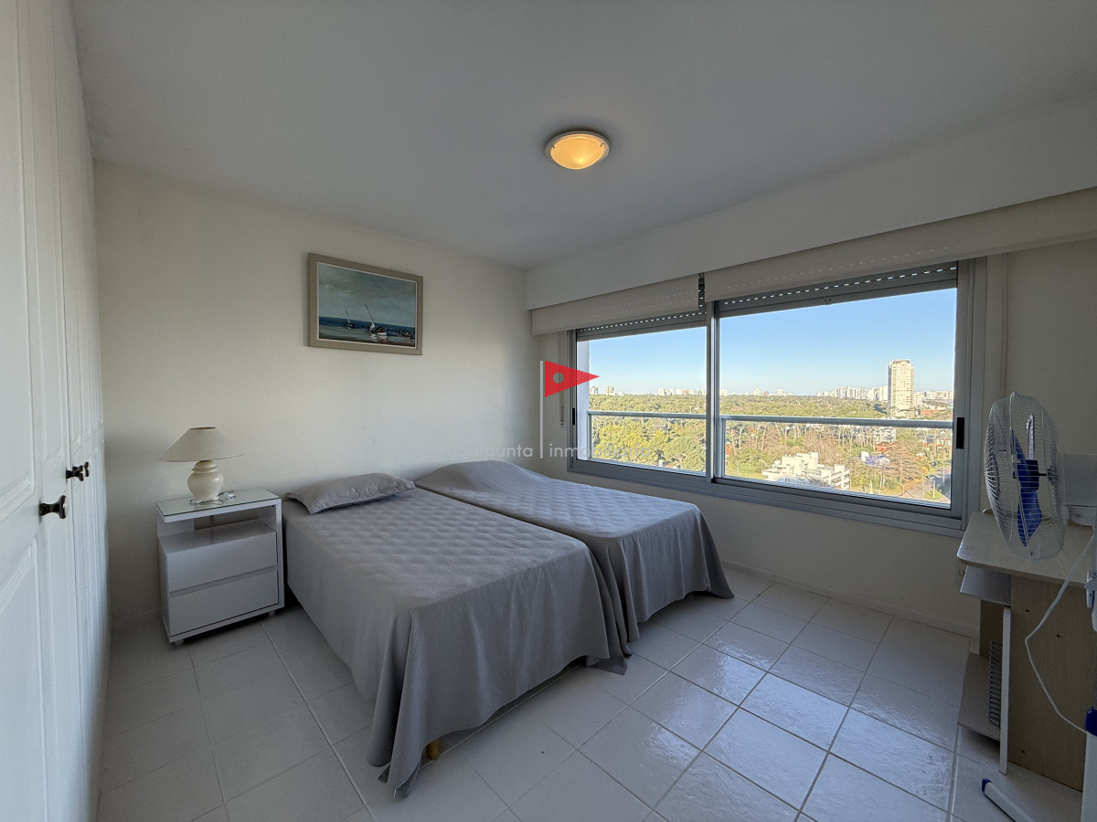 Apartamento ID.41 - Apartamento en Venta – Lincoln Center Torre Wilson, Punta del Este 3 dormitorios 3 baños 