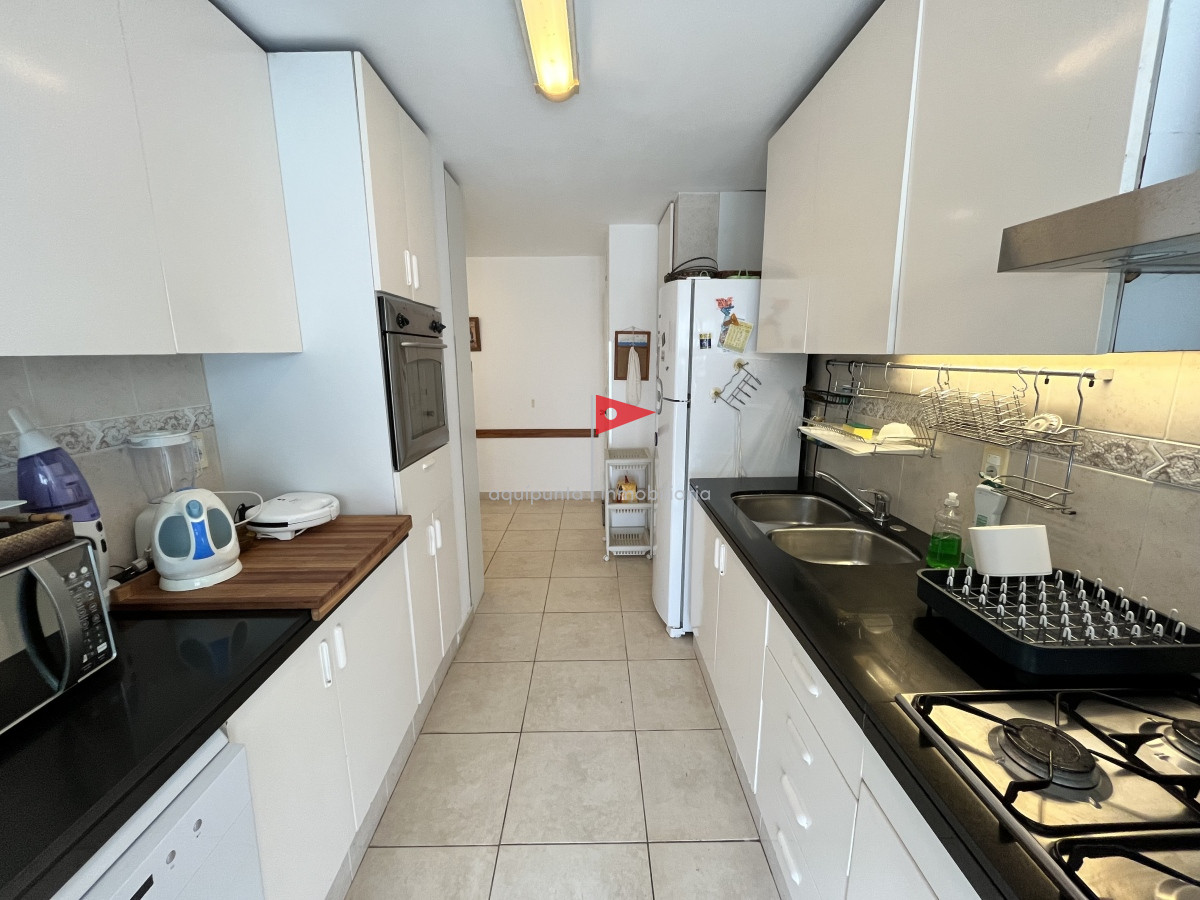 Apartamento ID.33 - Venta apartamento Punta del este península 4 dormitorios 