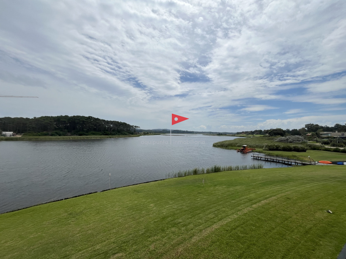 Apartamento ID.241 - Venta apartamento sobre laguna