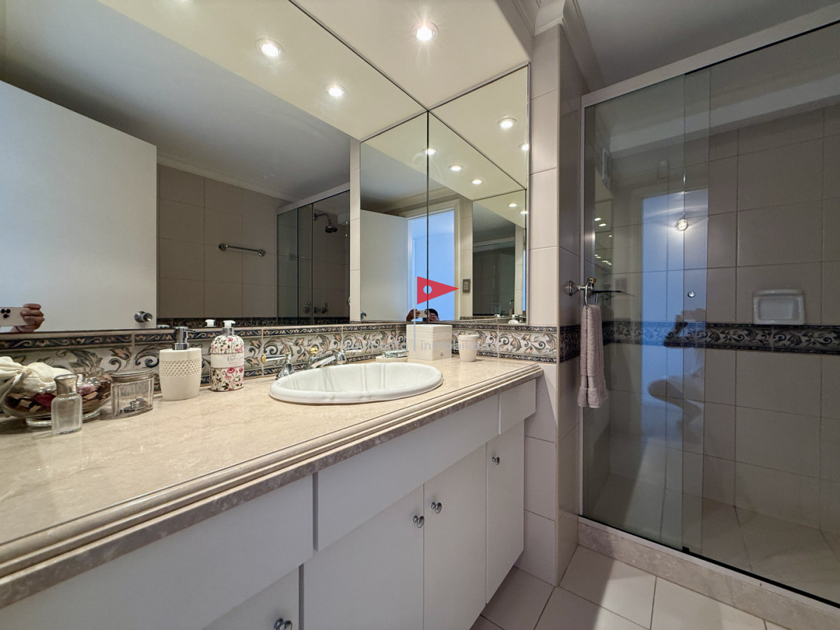 Apartamento ID.220 - Alquiler temporal  Torre El Torreón  Punta del Este