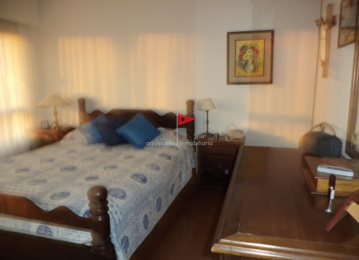 Apartamento ID.76 - Venta apartamento 3 dorm 2 baños sobre avenida Roosevelt ESCUCHA OFERTAS
