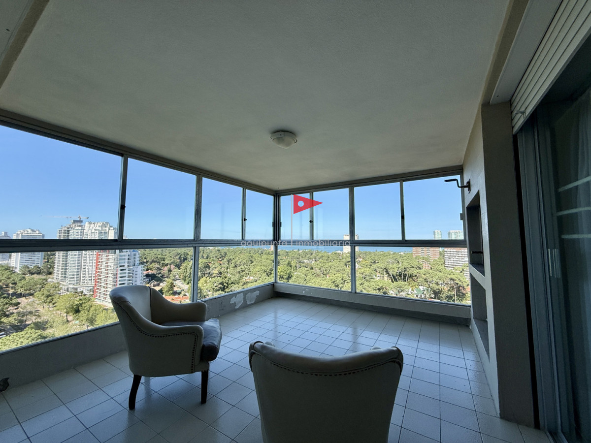 Apartamento ID.189 - Venta de Apartamento  Parquemar Bosque  Parada 15 de Av. Roosevelt, Punta del Este