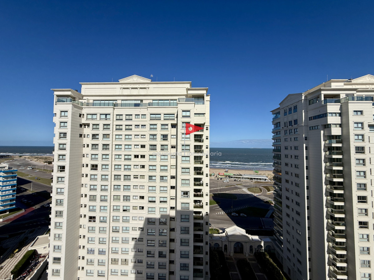 Apartamento ID.175 - Venta apto punta del este brava  vista al mar 