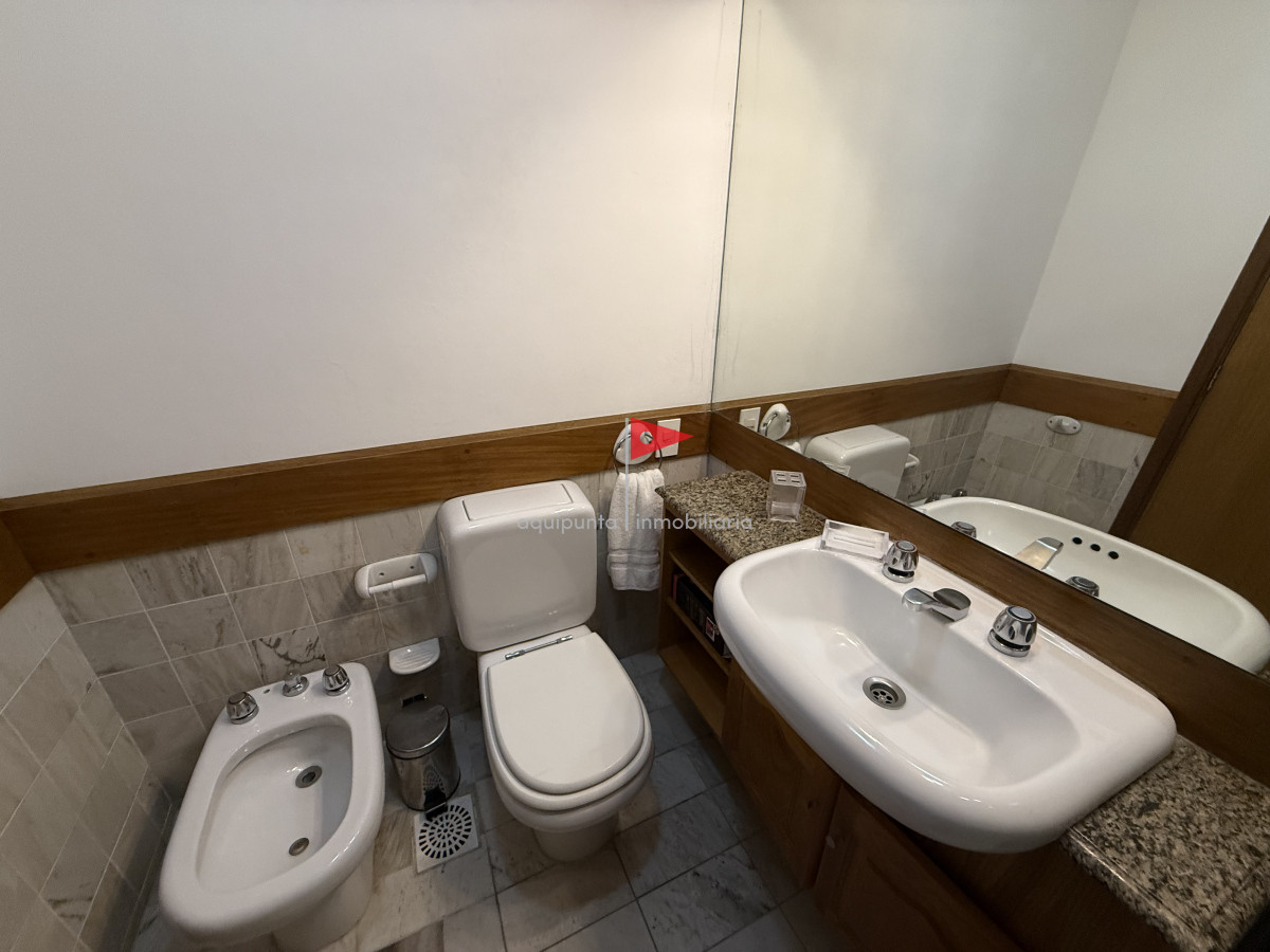 Apartamento ID.48 - Venta apartamento punta del este 2 dormitorios a pasos de playa brava