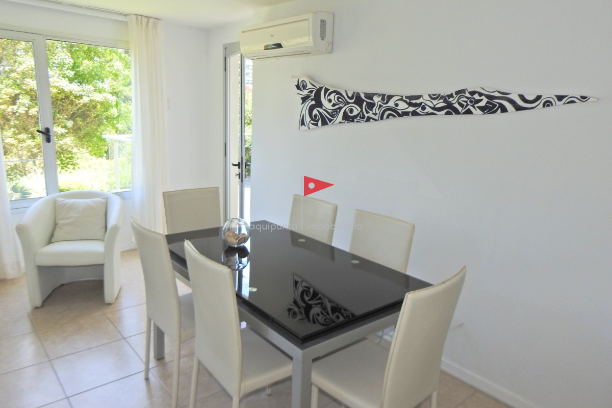 Apartamento ID.269 - Excelente Torre ubicada en la zona de la Brava a 100 metros del océano.  