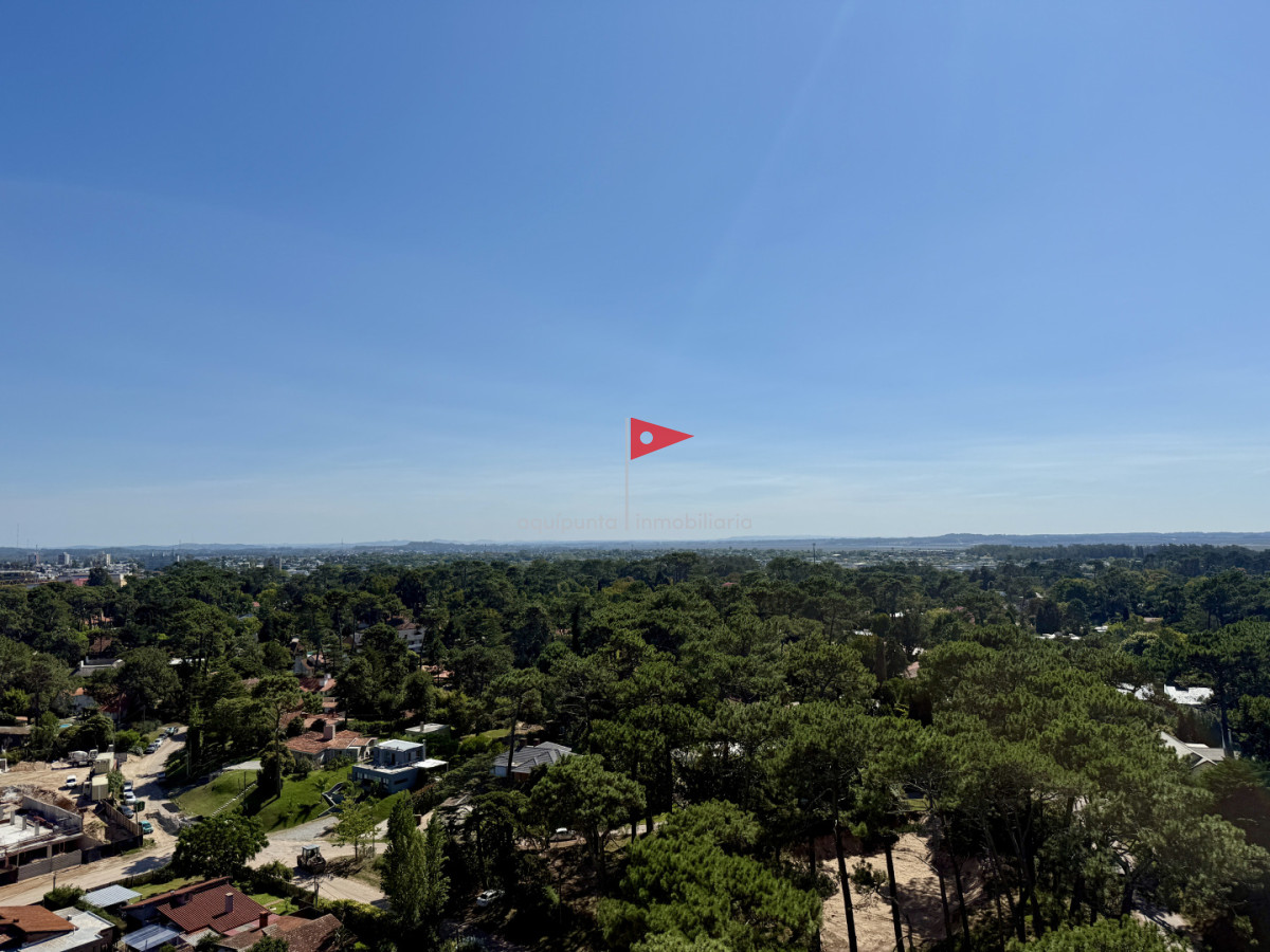Apartamento ID.189 - Venta de Apartamento  Parquemar Bosque  Parada 15 de Av. Roosevelt, Punta del Este