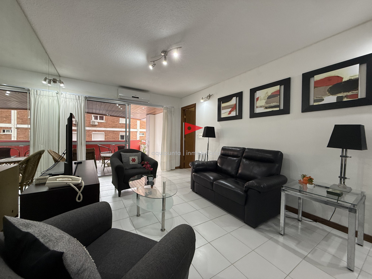Apartamento ID.48 - Venta apartamento punta del este 2 dormitorios a pasos de playa brava
